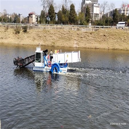 小型半自动割草船 适宜在河道风景区作业 操作简单 收集范围广