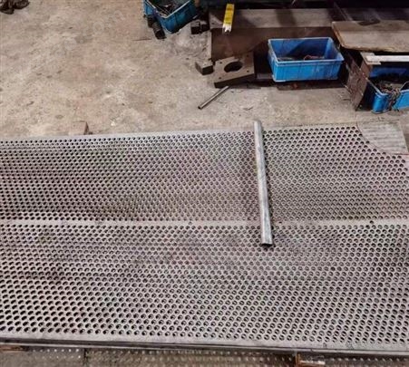 不锈钢筛板金属冲孔网 冲孔板 定制加工 圆孔冲孔网铝合金多孔板
