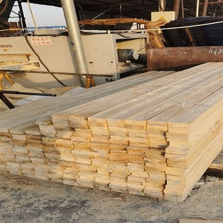建筑工程木方 工地用建筑方木 桥梁房建工程用 可配送到厂