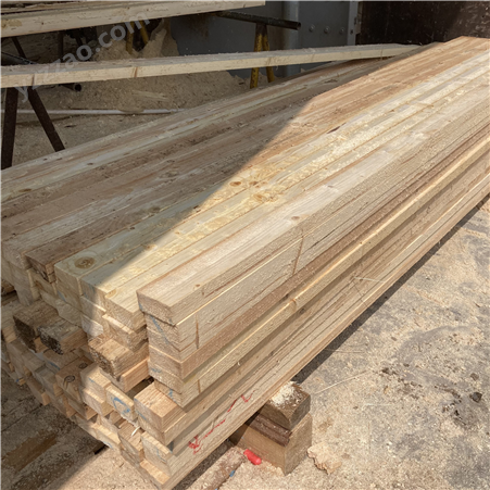 良美建材 供应工地木方 建筑方木工程规格 防腐木材加工厂