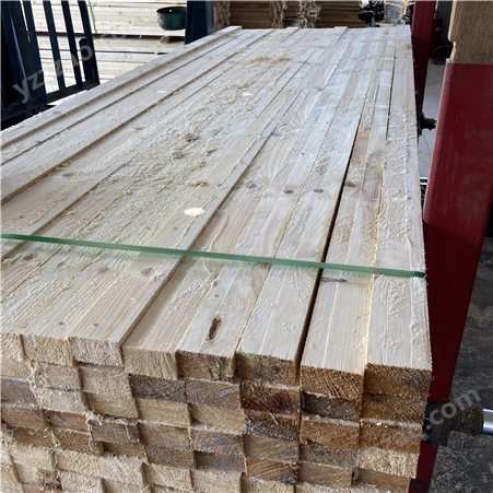 良美建材 工程建设用4*6松木木方支持加工定制 落叶松方木
