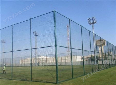 球场围网低碳钢丝菱形护防护网足球篮球羽毛球场铁丝网勾花护栏网