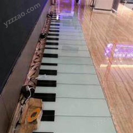 江西 商场暖场道具 地板钢琴定制 尼巨批发价格好